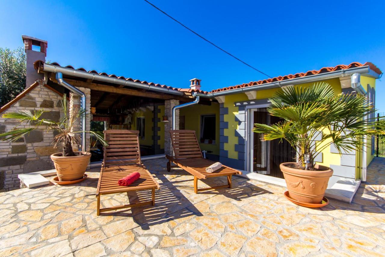 Holiday Home Bukovac Póla Kültér fotó