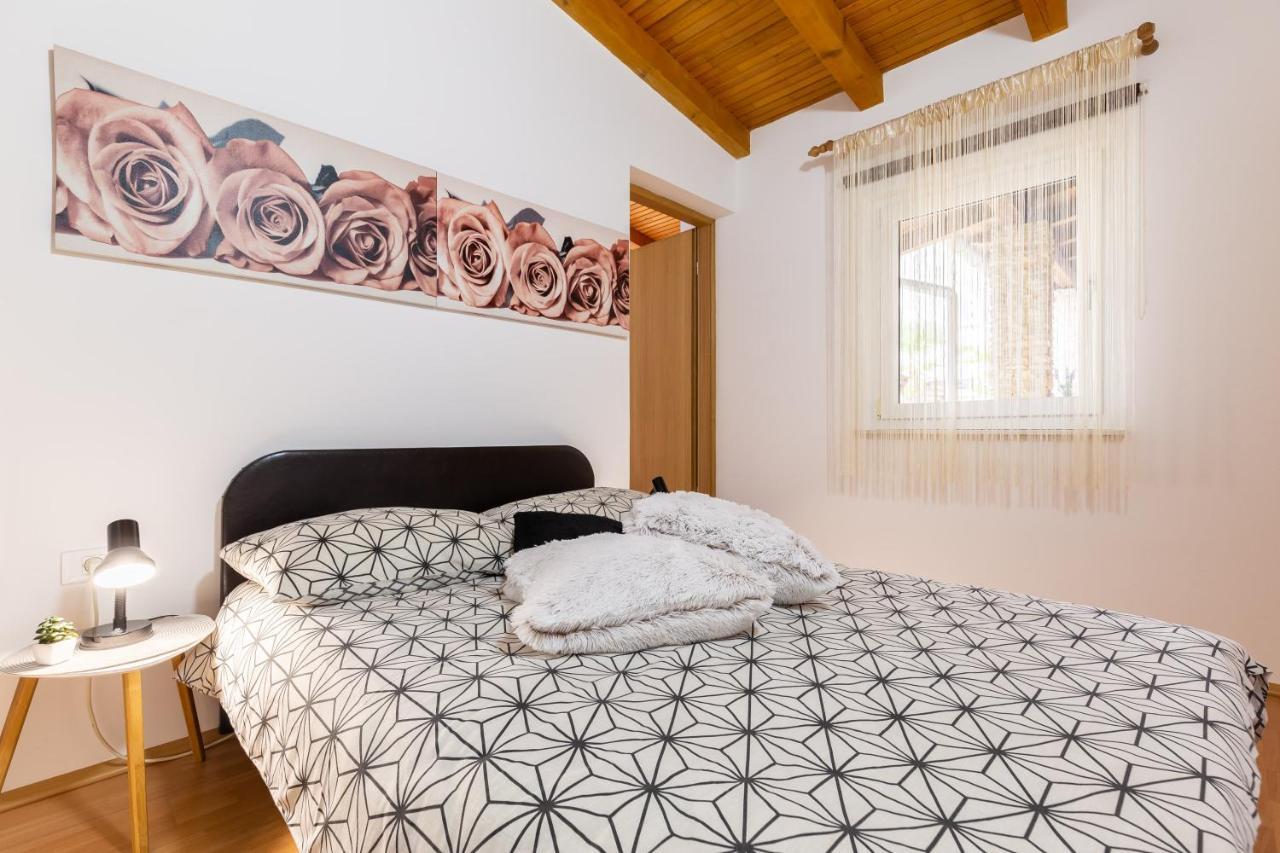 Holiday Home Bukovac Póla Kültér fotó