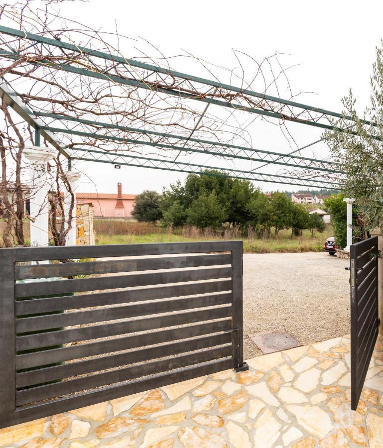 Holiday Home Bukovac Póla Kültér fotó